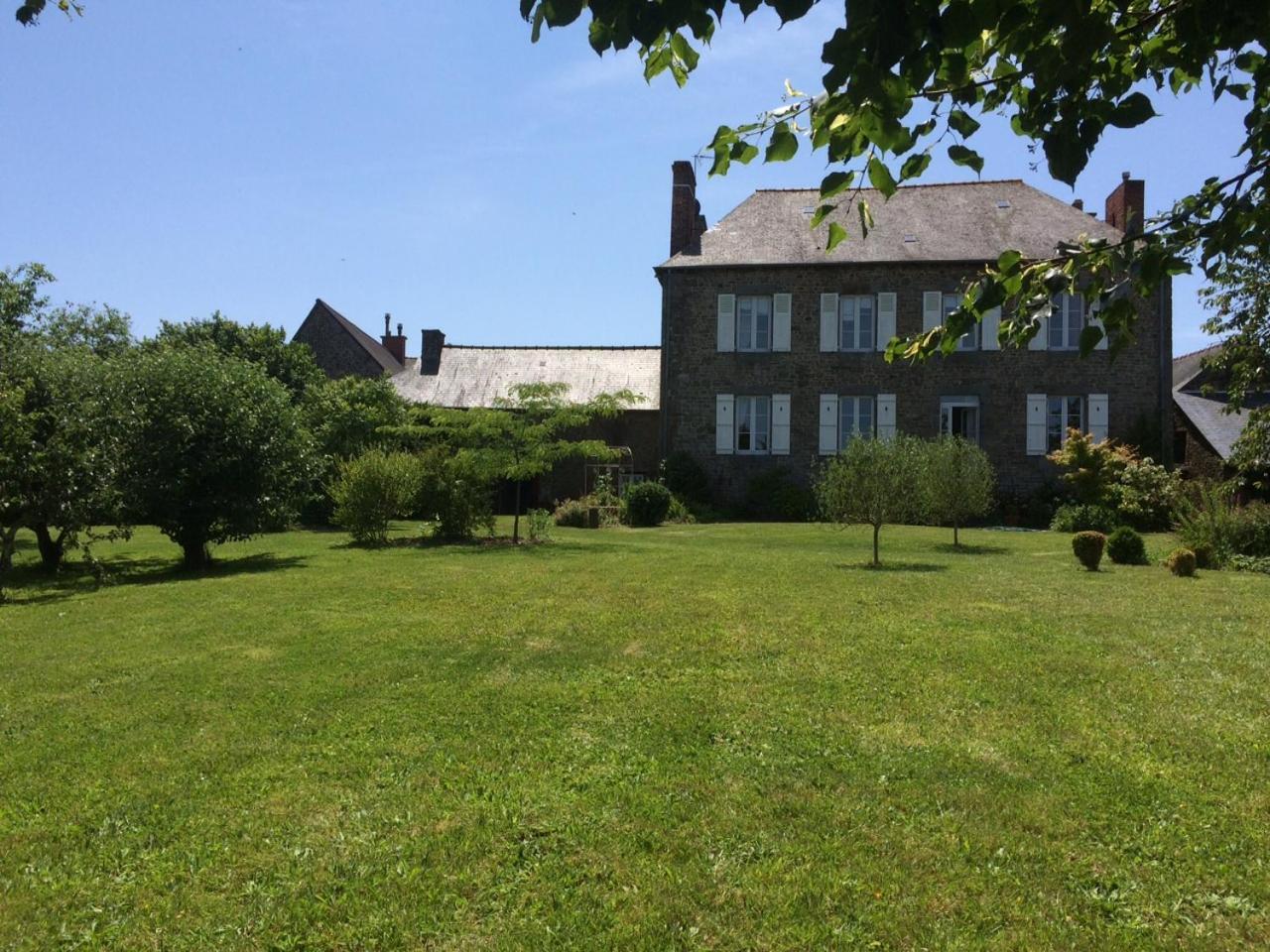Le Clos Des Anges Dingé Exteriér fotografie